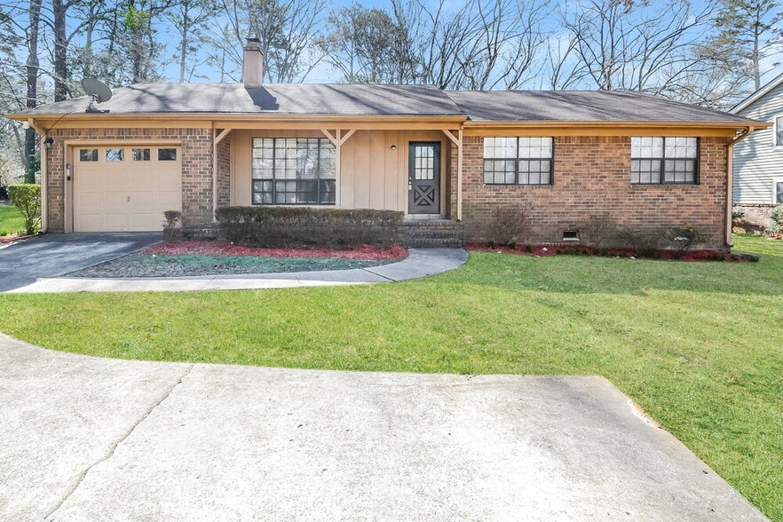 Building Photo - 935 Pine Hill Rd