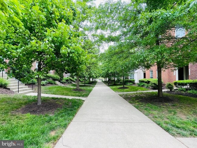 Building Photo - 2304 Margraf Cir