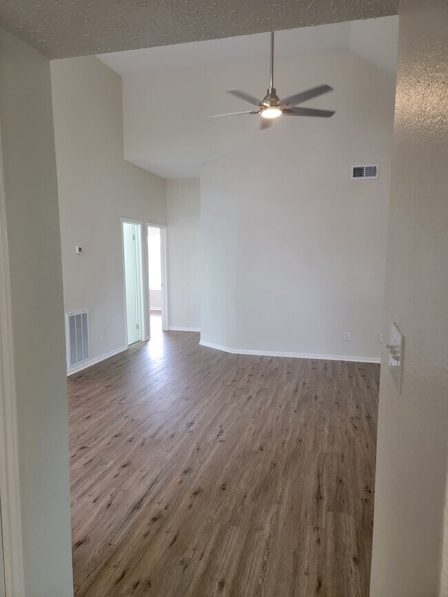 Building Photo - 6311 Diamond Rock Dr