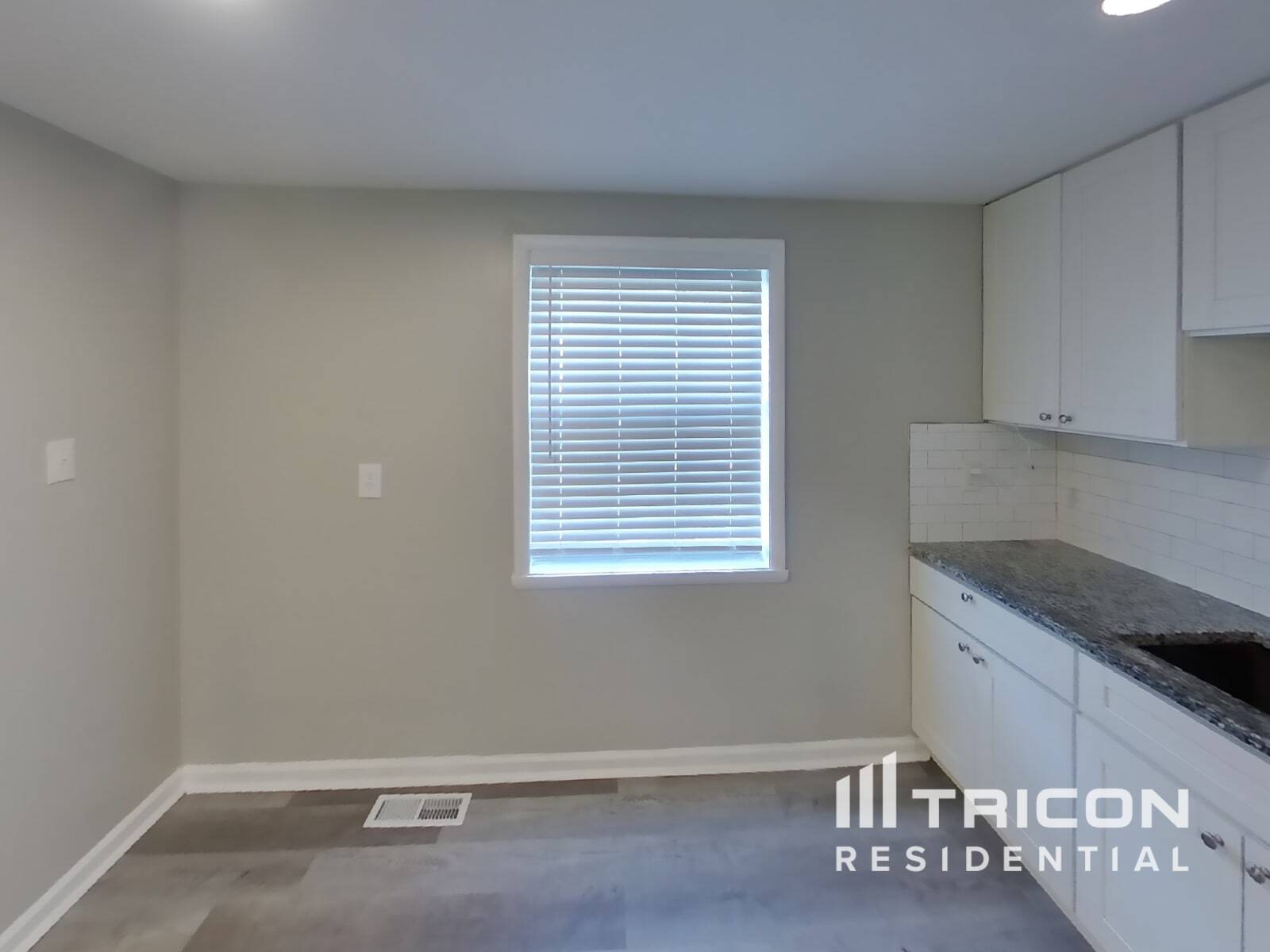 Building Photo - 721 Sequoia Dr