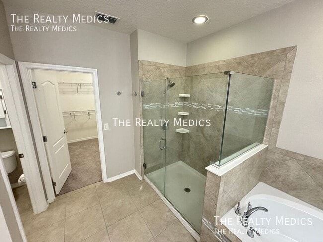 Building Photo - 5107 Appenine Loop W