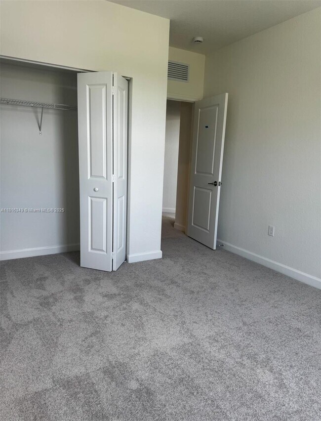 Building Photo - 120 SW 184th Way
