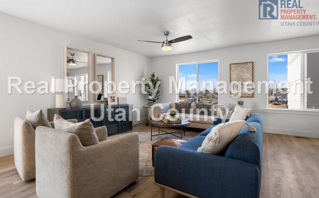 Building Photo - 367 S 610 E