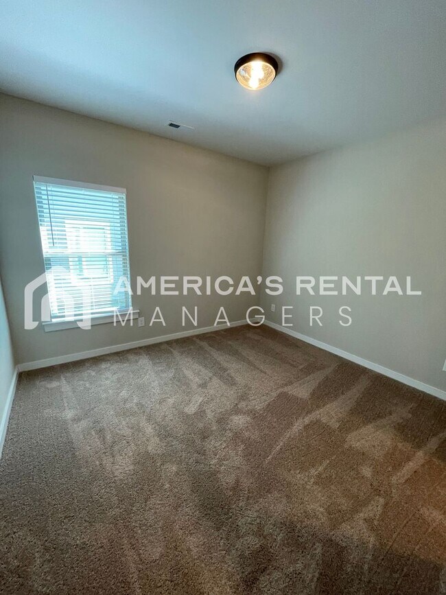 Building Photo - Home for Rent in Cullman, AL!! Available to View Now!!!