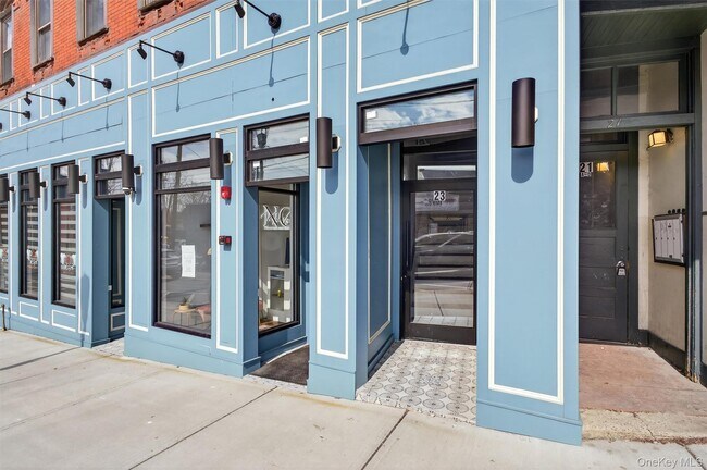 Building Photo - 23 W Main St