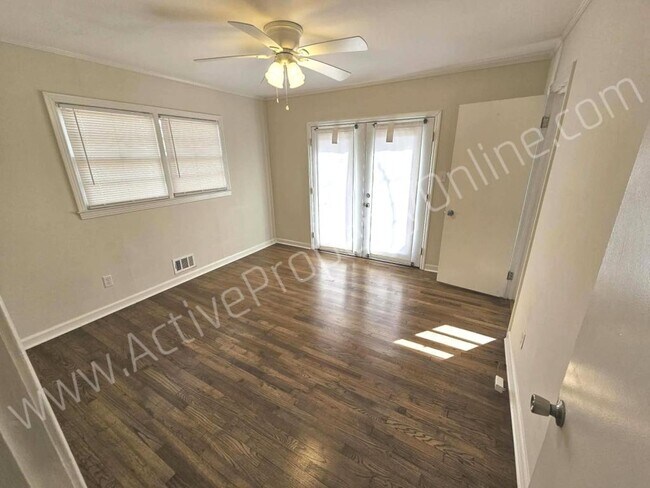 Building Photo - 777 Windsor Rd