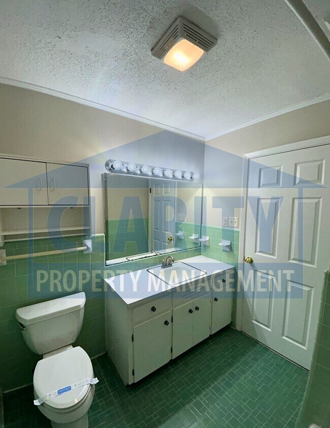 Building Photo - 3 bedroom ranch-style home in Downtown Cle...