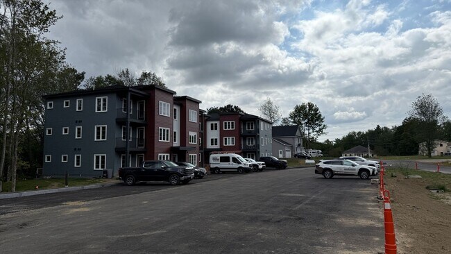 Building Photo - 8 Normand Ct