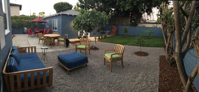 Backyard independent cottage - 4074 Tivoli Ave