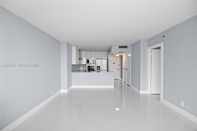 Building Photo - 20335 W Country Club Dr