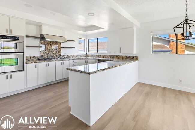 Building Photo - Recently Renovated Two-Story Home in Jasmi...