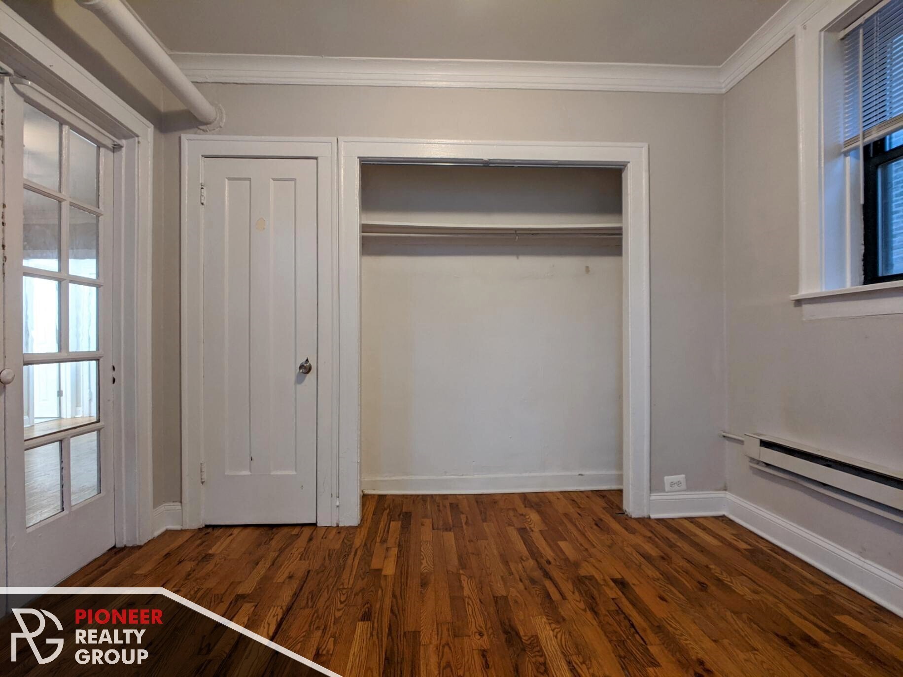 Building Photo - 3837 N Greenview Ave