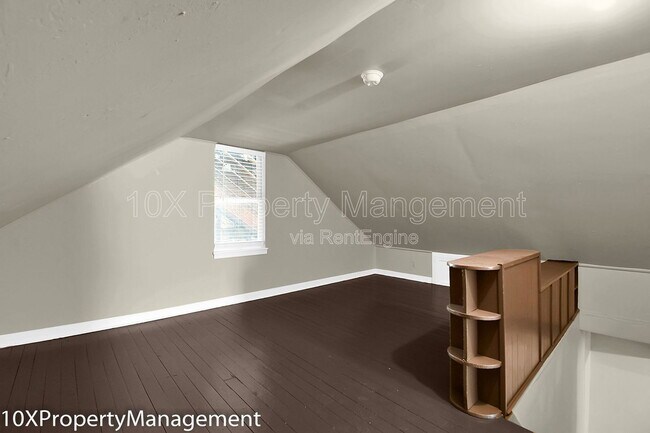 Building Photo - 849 Ruby Ave