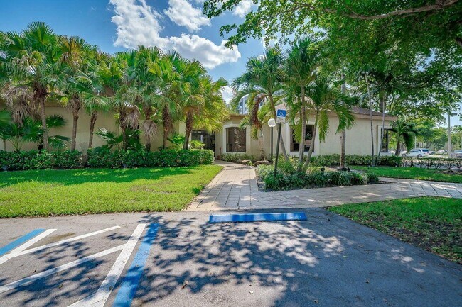 Building Photo - 1238 S Military Trail