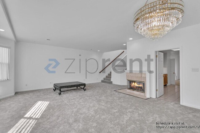 Building Photo - 609 Cambridge St