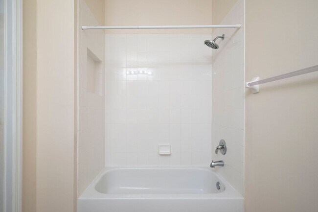 Building Photo - Beautiful Avila 3/2 with preserve view!