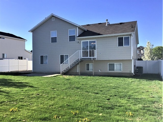 Building Photo - 2602 W 4050 S