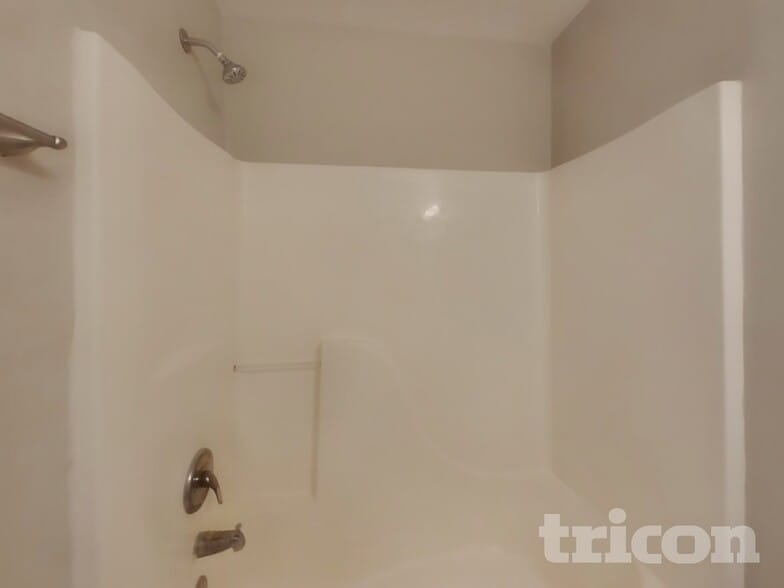 Building Photo - 604 Mountain Pine Dr