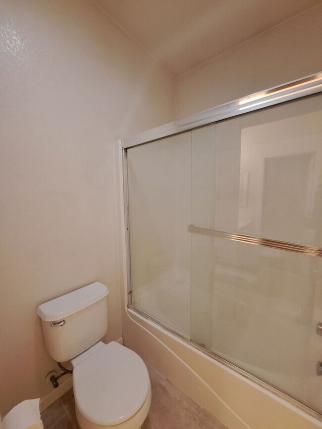 Building Photo - Single-Level 2BR Home with 2-Car Garage!