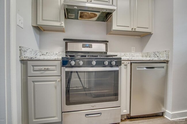 Building Photo - 1004 Kearny Dr