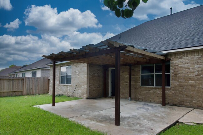 Building Photo - 2023 Creek Run Dr