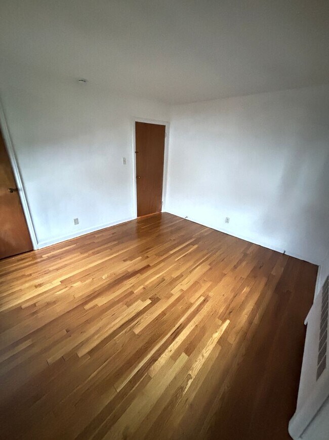 Building Photo - 4br Home for rent in Bethlehem PA