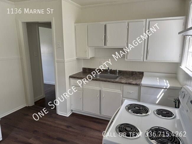 Building Photo - 1136 Marne St