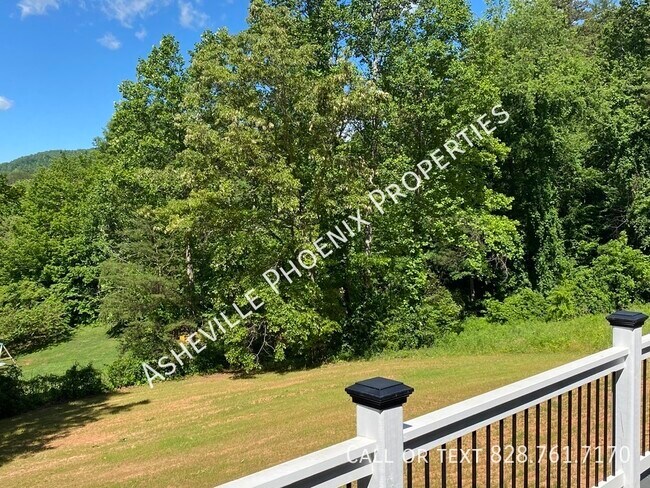 Building Photo - 426 Shadow Wood Dr