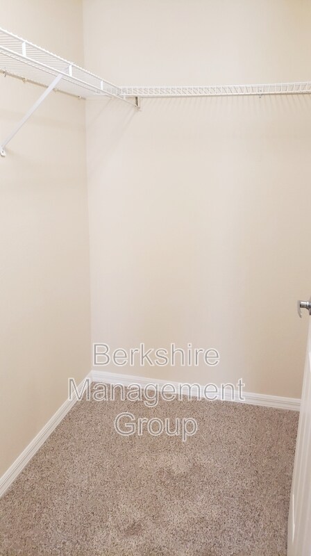 Building Photo - 1132 Brook Meadow Dr