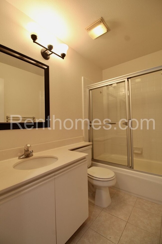 Building Photo - 9411 Questa Pointe