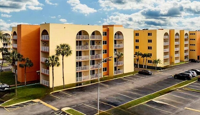 Building Photo - 7000 NW 186th St