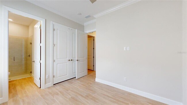 Building Photo - 16419 Isola Pl