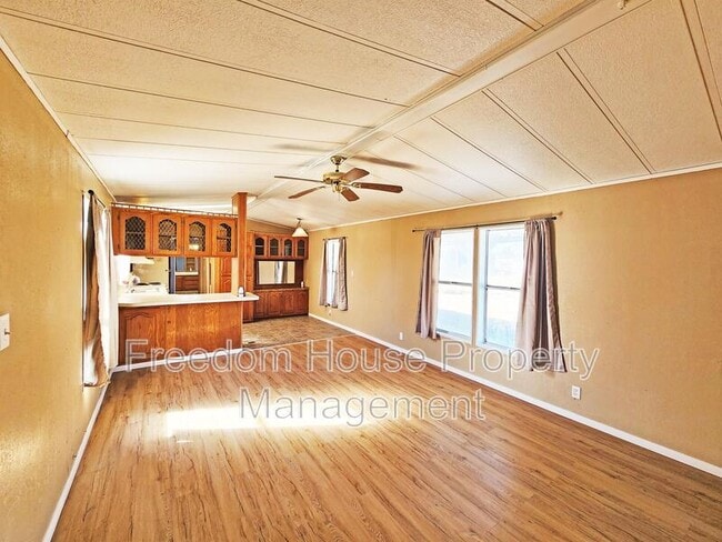 Building Photo - 80 Stanley Dr