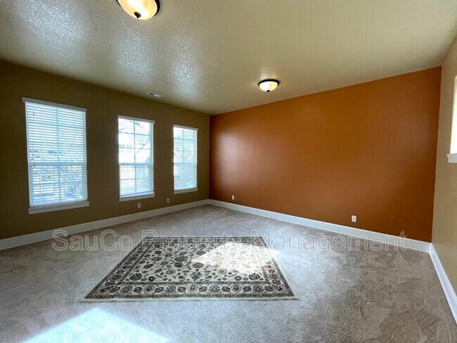 Building Photo - 12766 NW Bayonne Ln