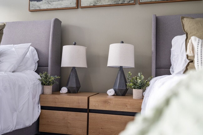 Building Photo - 321 Museum Village Rd