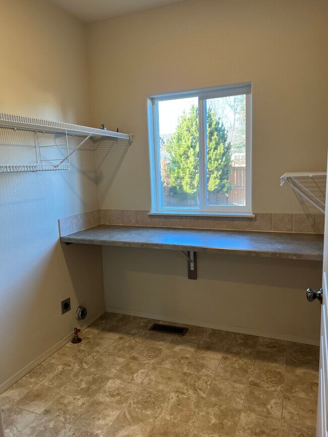 Building Photo - 20642 Songbird Ln