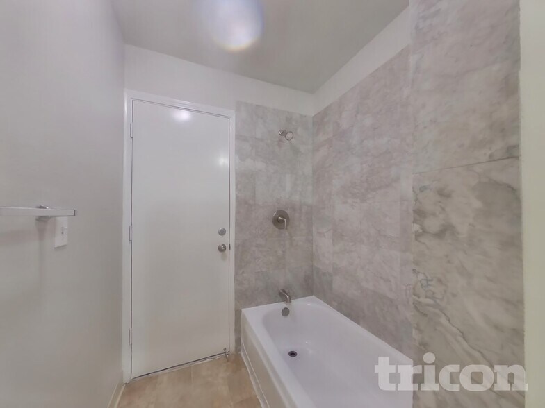 Building Photo - 1104 Waxwing Ln