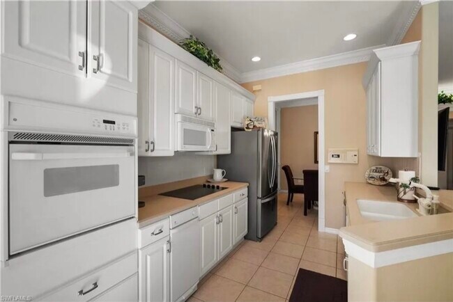 Building Photo - 9264 Spring Run Blvd