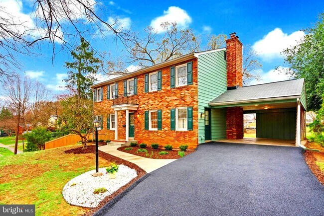 Building Photo - 7109 Davis Ct