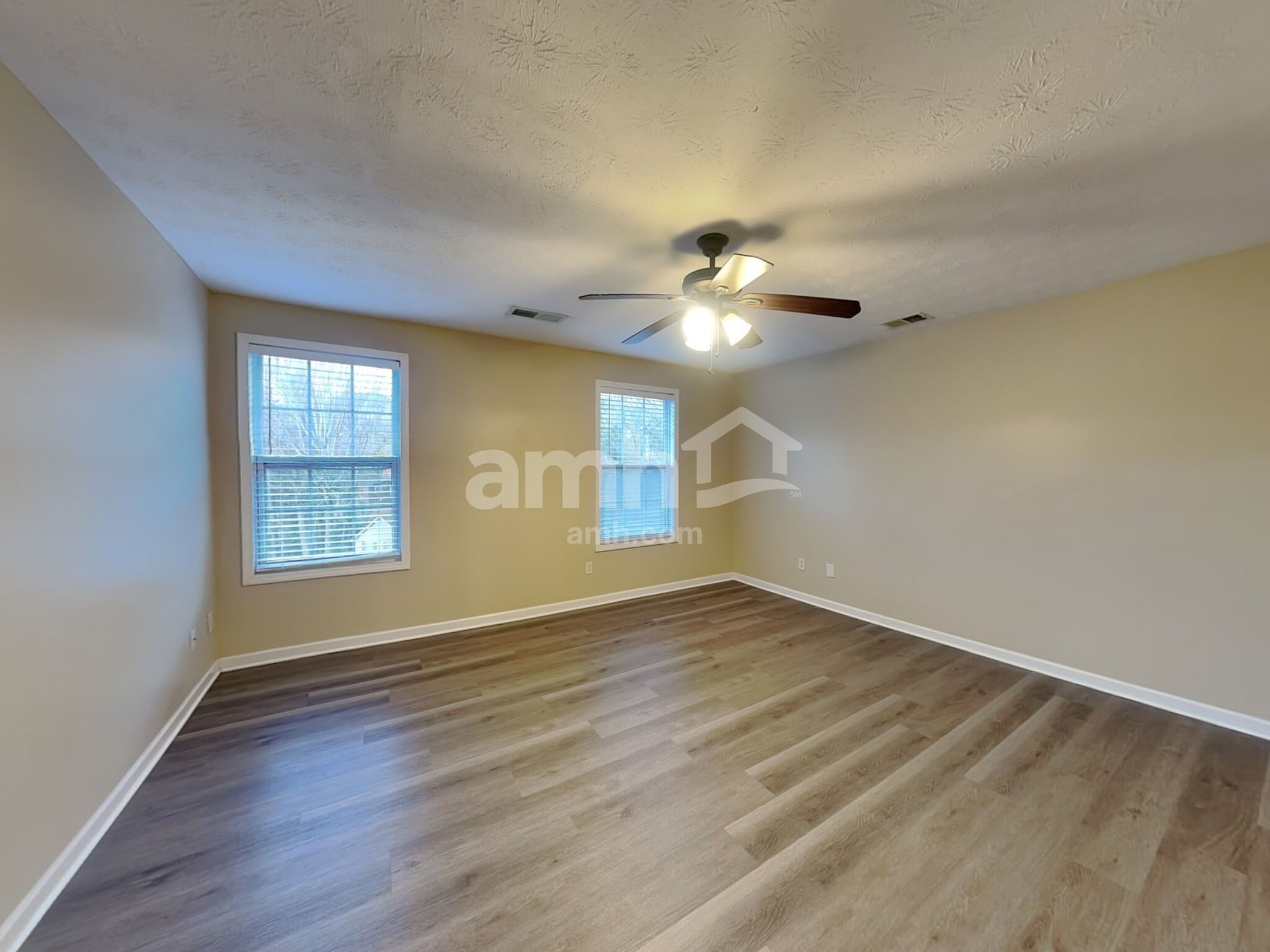 Building Photo - 5110 Salem Dr