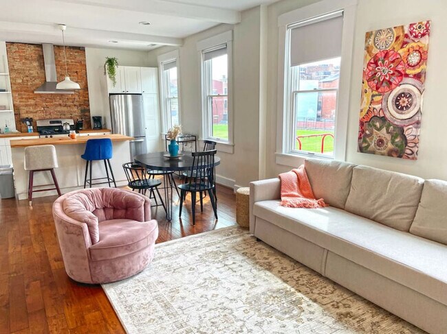 Building Photo - 1806 Republic St