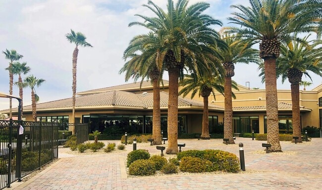 Building Photo - LUXURY LIVING • GOLF COURSE VIEW • GUARD-GATED COMMUNITY