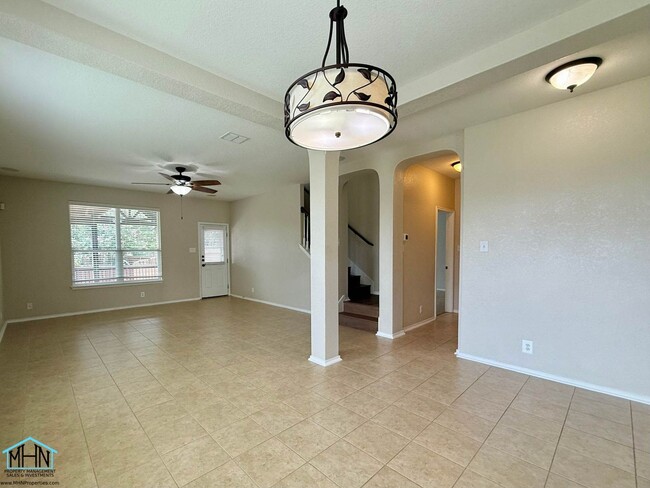 Building Photo - Spacious and Beautiful Two-Story 5 Bedrooms, 3.5 Bathrooms Home, With Easy Access to I-35, Loop 1...