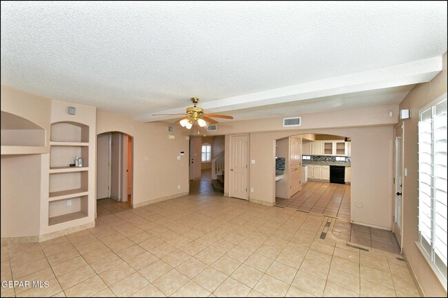 Building Photo - 1416 Stone Canyon Way