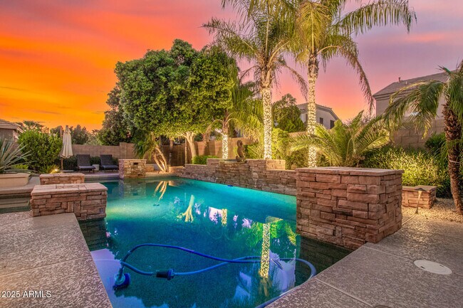 Building Photo - 10502 E Posada Ave