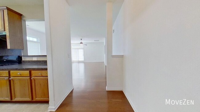 Building Photo - 5932 Hollow Wood Ct