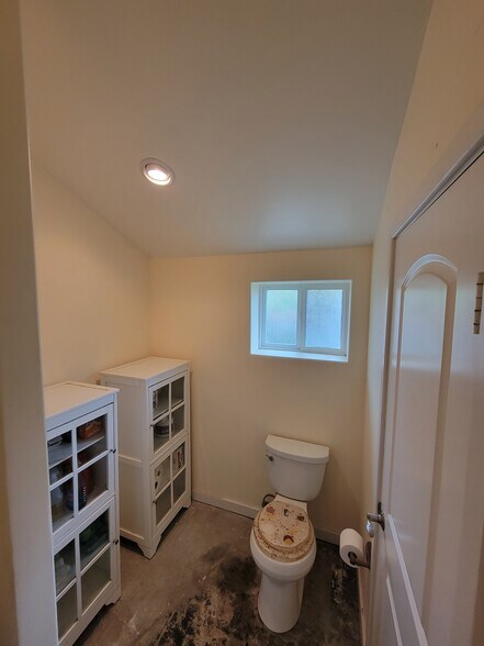 Building Photo - 410 Miramar Dr
