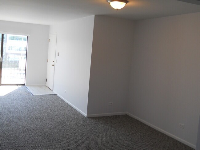 Building Photo - 104 Steeple Dr
