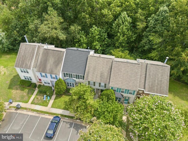 Building Photo - 4217 Kenton Cir