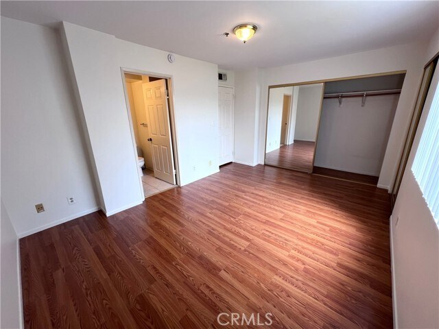 Building Photo - 412 W Dryden St